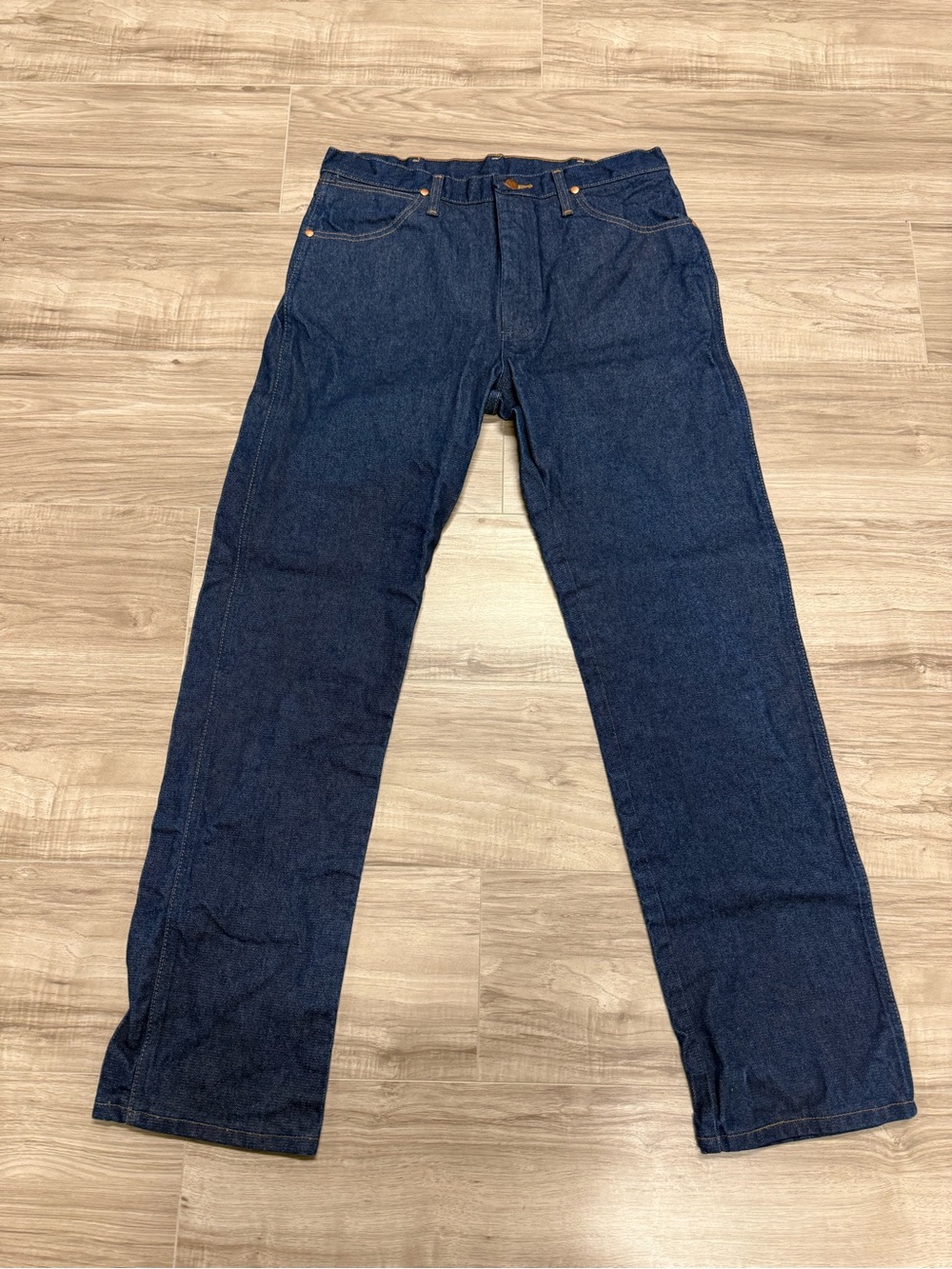 Wrangler Cowboy Cut Jeans Men Size 34x32 13MWZ Like New Once Worn
